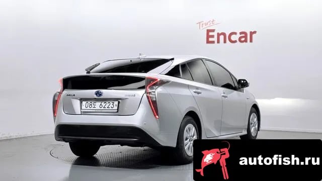 Toyota Prius Prius 4th Generation 2018 года - вид 2