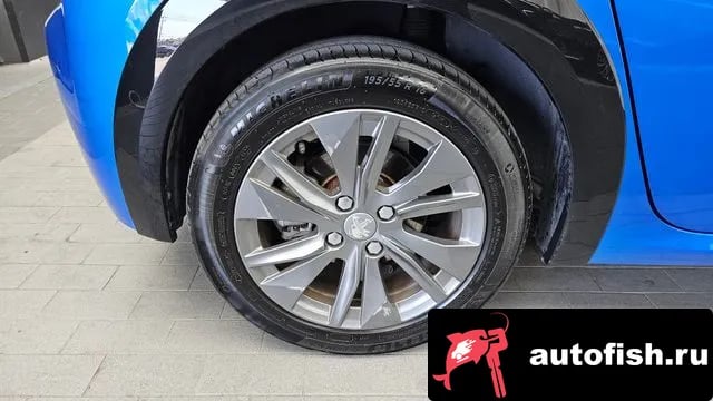 Peugeot 208 e-208 second Generation 2022 года - вид 5
