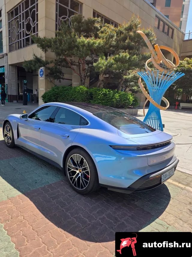 Porsche Taycan Taikan 2021 года - вид 2