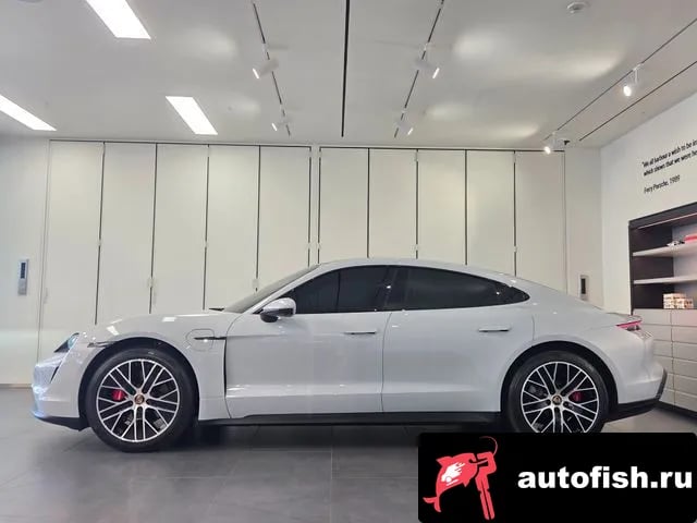 Porsche Taycan Taikan 2021 года - вид 6