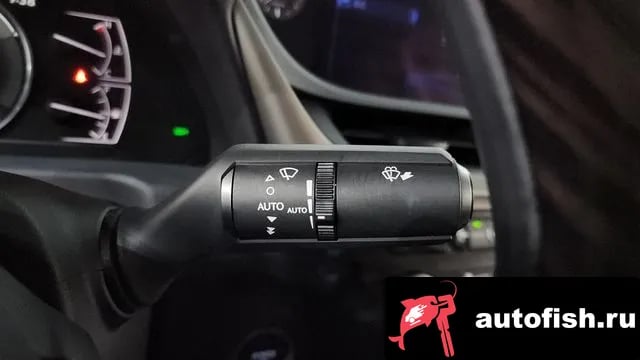 Lexus ES ES300h 7th generation 2021 года - похожие автомобили