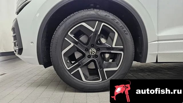 Volkswagen Touareg Tuareg 3rd generation 2025 года - вид 5