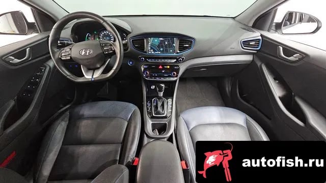 Hyundai Ioniq Ionic Hybrid 2018 года - похожие автомобили