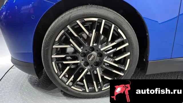 Mini Cooper Cooper Electric 4th Generation 2024 года - вид 5