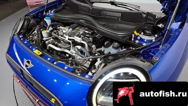 Mini Cooper Cooper Electric 4th Generation 2024 года - вид 6