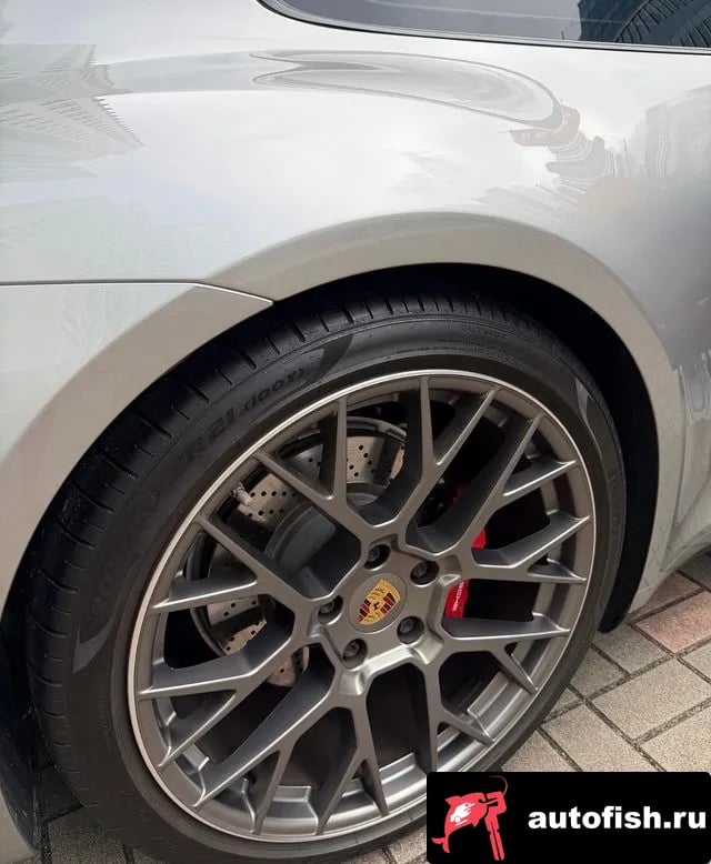 Porsche 911 911 (992) 2020 года - вид 5