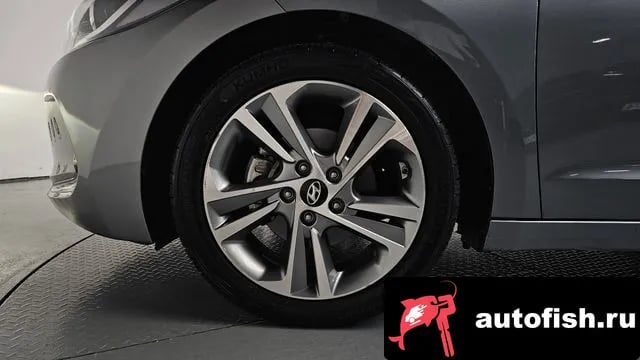 Hyundai AVANTE Avante AD 2018 года - вид 5