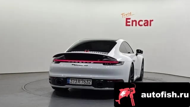 Porsche 911 911 (992) 2020 года - вид 4