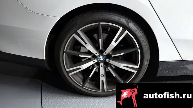 BMW 5-Series 5 Series (G60) 2023 года - вид 5
