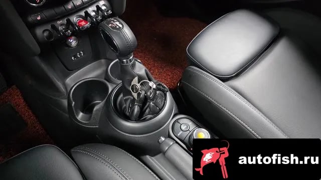 Mini Cooper Cooper 2018 года - похожие автомобили