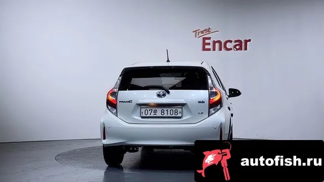 Toyota Prius Prius C 2019 года - вид 4