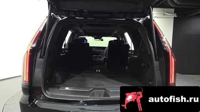 Cadillac Escalade Escalade 5th Generation 2025 года - похожие автомобили