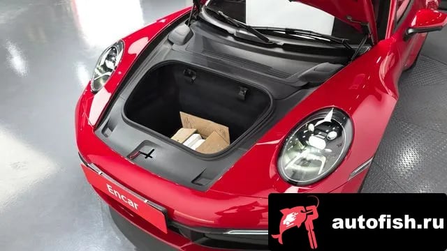 Porsche 911 911 (992) 2021 года - вид 6