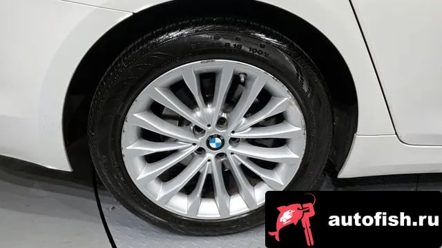 BMW 5-Series 5 Series (G30) 2018 года - вид 5