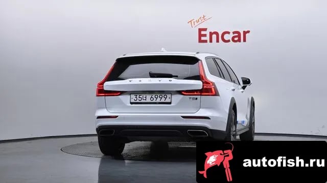 Volvo V60 V60 Cross-country 2nd Generation 2019 года - вид 4