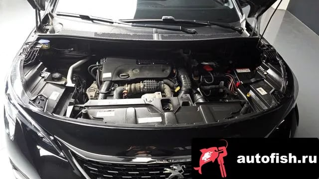 Peugeot 3008 3008 second generation 2018 года - вид 6