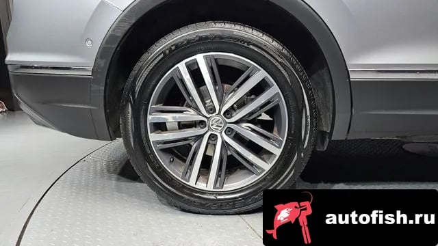 Volkswagen Tiguan Tiguan Allspace 2020 года - вид 5