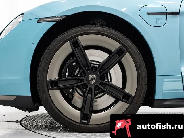 Porsche Taycan Taikan 2025 года - вид 5