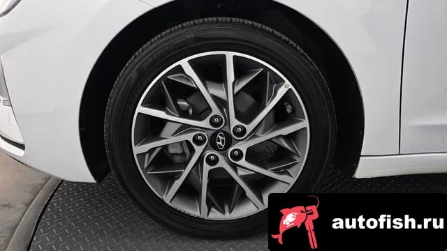 Hyundai AVANTE The New Avante AD 2019 года - вид 5