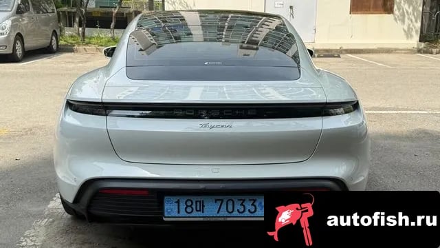Porsche Taycan Taikan 2025 года - вид 4