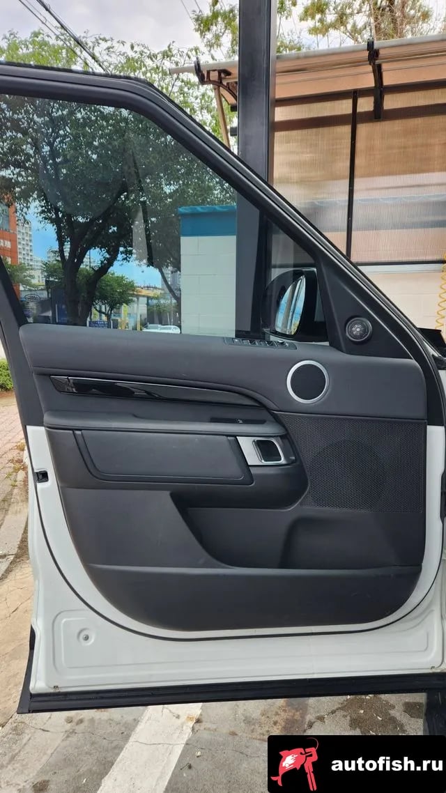 Land Rover Discovery Discovery 5 2019 года - вид 6