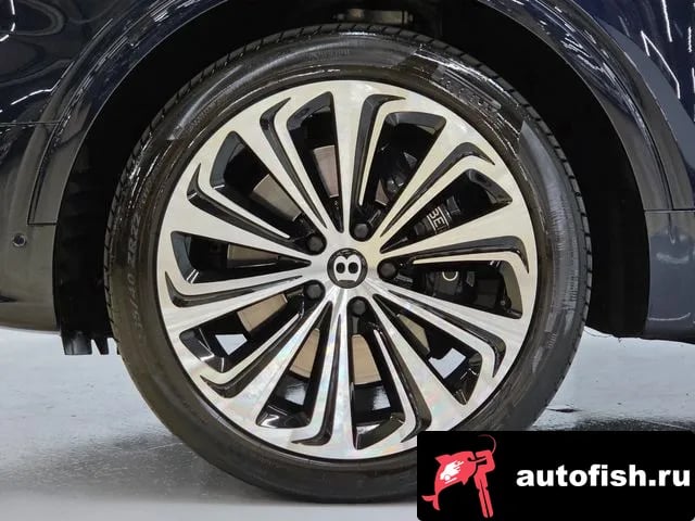 Bentley Bentayga Benteiga 2021 года - вид 5