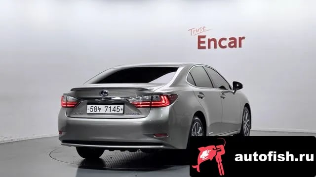 Lexus ES New ES300h 2018 года - вид 2
