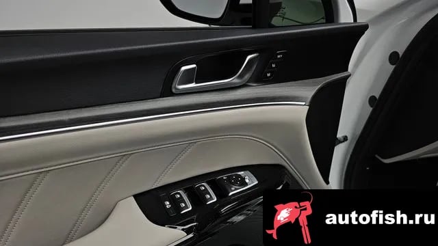 Kia K5 The New K5 3rd generation 2025 года - похожие автомобили