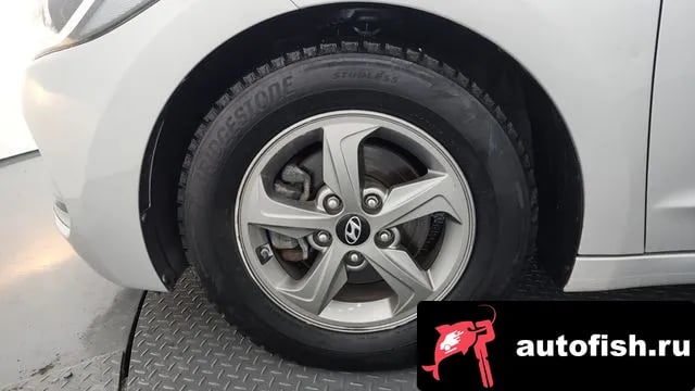 Hyundai AVANTE Avante AD 2018 года - вид 5