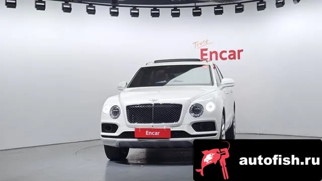 Bentley Bentayga Benteiga 2019 года - вид 3
