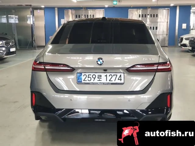 BMW 5-Series 5 Series (G60) 2025 года - вид 4