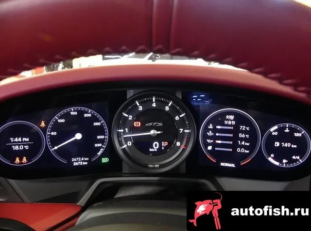 Porsche 911 911 (992) 2023 года - вид 6