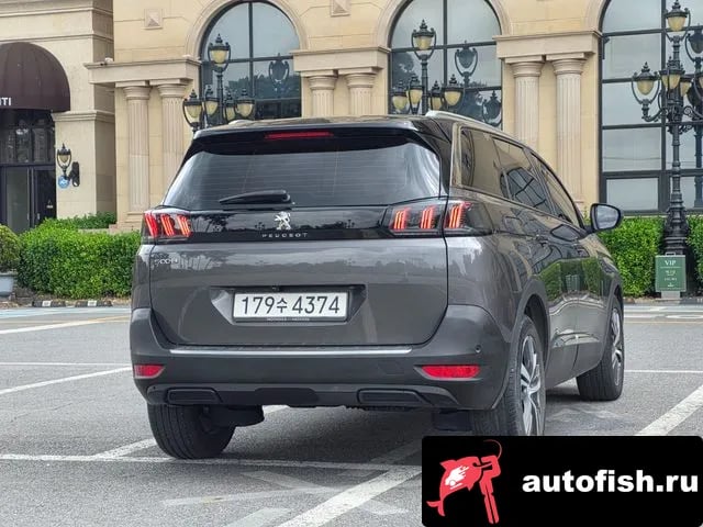 Peugeot 5008 5008 second generation 2021 года - вид 2