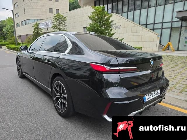 BMW 7-Series 7 Series (G70) 2025 года - вид 4