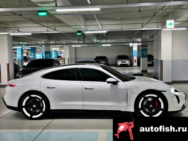 Porsche Taycan Taikan 2021 года - вид 4