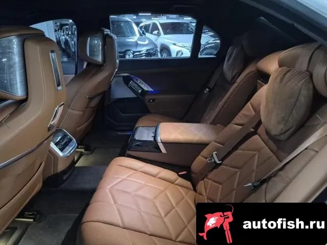 BMW 7-Series 7 Series (G70) 2024 года - вид 6