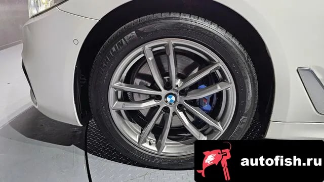 BMW 5-Series 5 Series (G30) 2018 года - вид 5