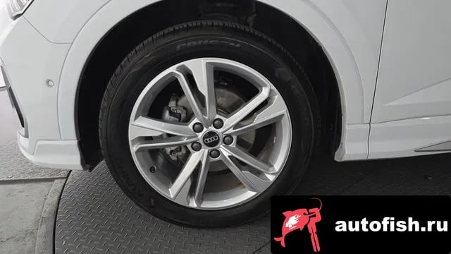 Audi Q3 Q3 (F3) 2022 года - вид 5