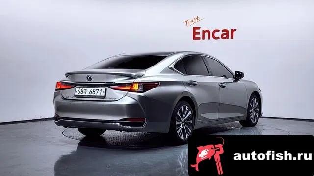 Lexus ES ES300h 7th generation 2019 года - вид 2