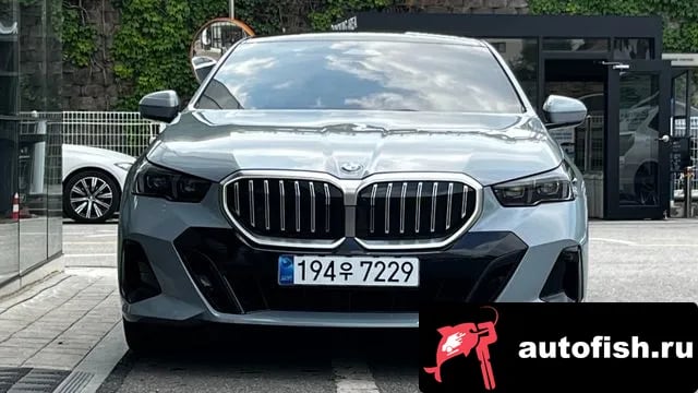 BMW 5-Series 5 Series (G60) 2024 года - вид 3