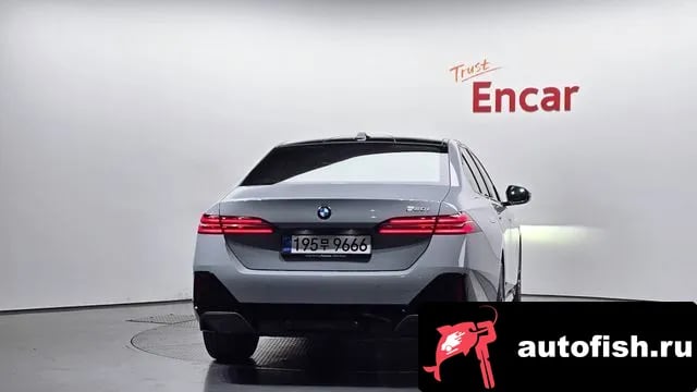 BMW 5-Series 5 Series (G60) 2025 года - вид 4