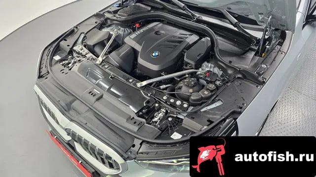 BMW 5-Series 5 Series (G60) 2025 года - вид 6