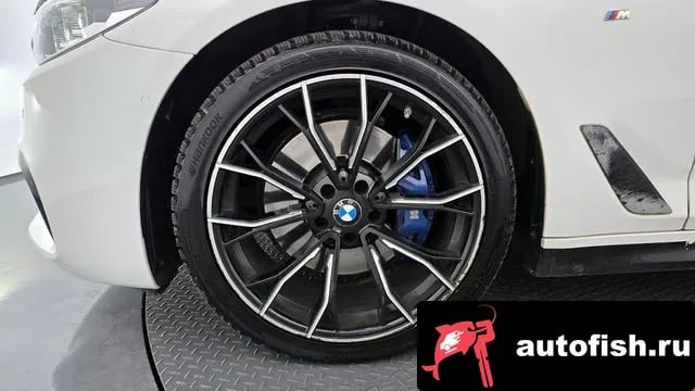 BMW 5-Series 5 Series (G30) 2018 года - вид 5