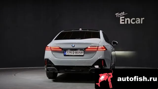 BMW 5-Series 5 Series (G60) 2024 года - вид 4
