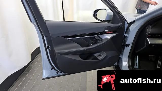 BMW 5-Series 5 Series (G60) 2024 года - похожие автомобили