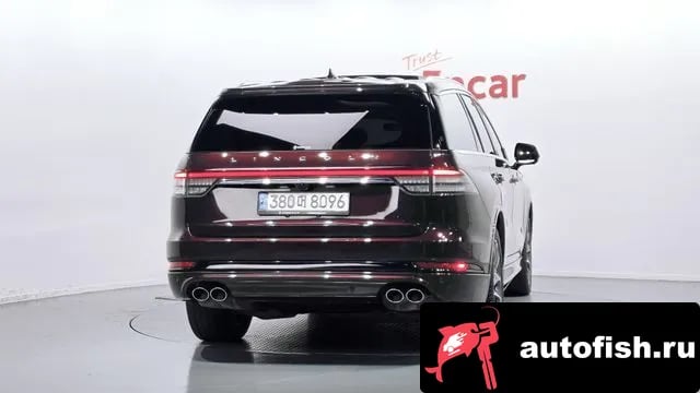 Lincoln Aviator Aviator 2nd generation 2020 года - вид 4