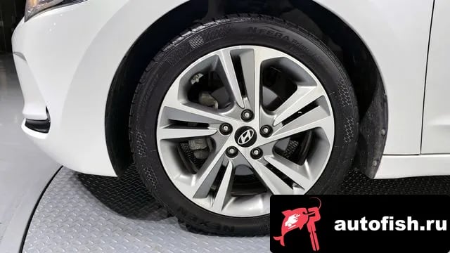 Hyundai AVANTE Avante AD 2018 года - вид 5