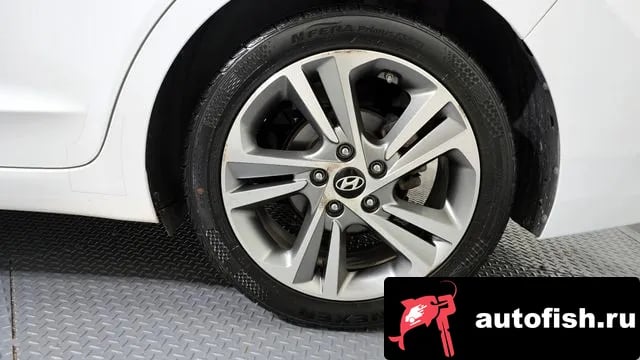 Hyundai AVANTE Avante AD 2018 года - похожие автомобили