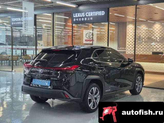 Lexus UX UX300e 2022 года - вид 2