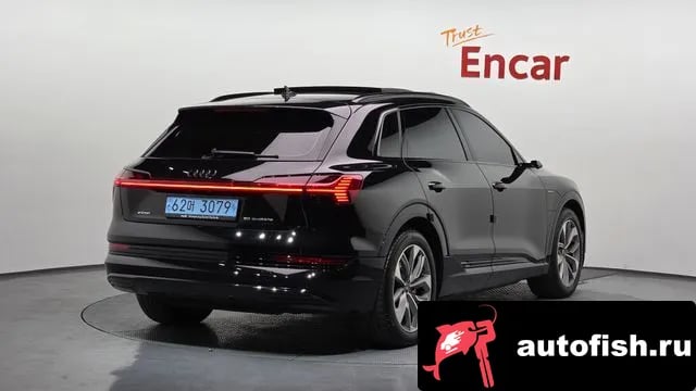 Audi e-tron e-Tron 2023 года - вид 2